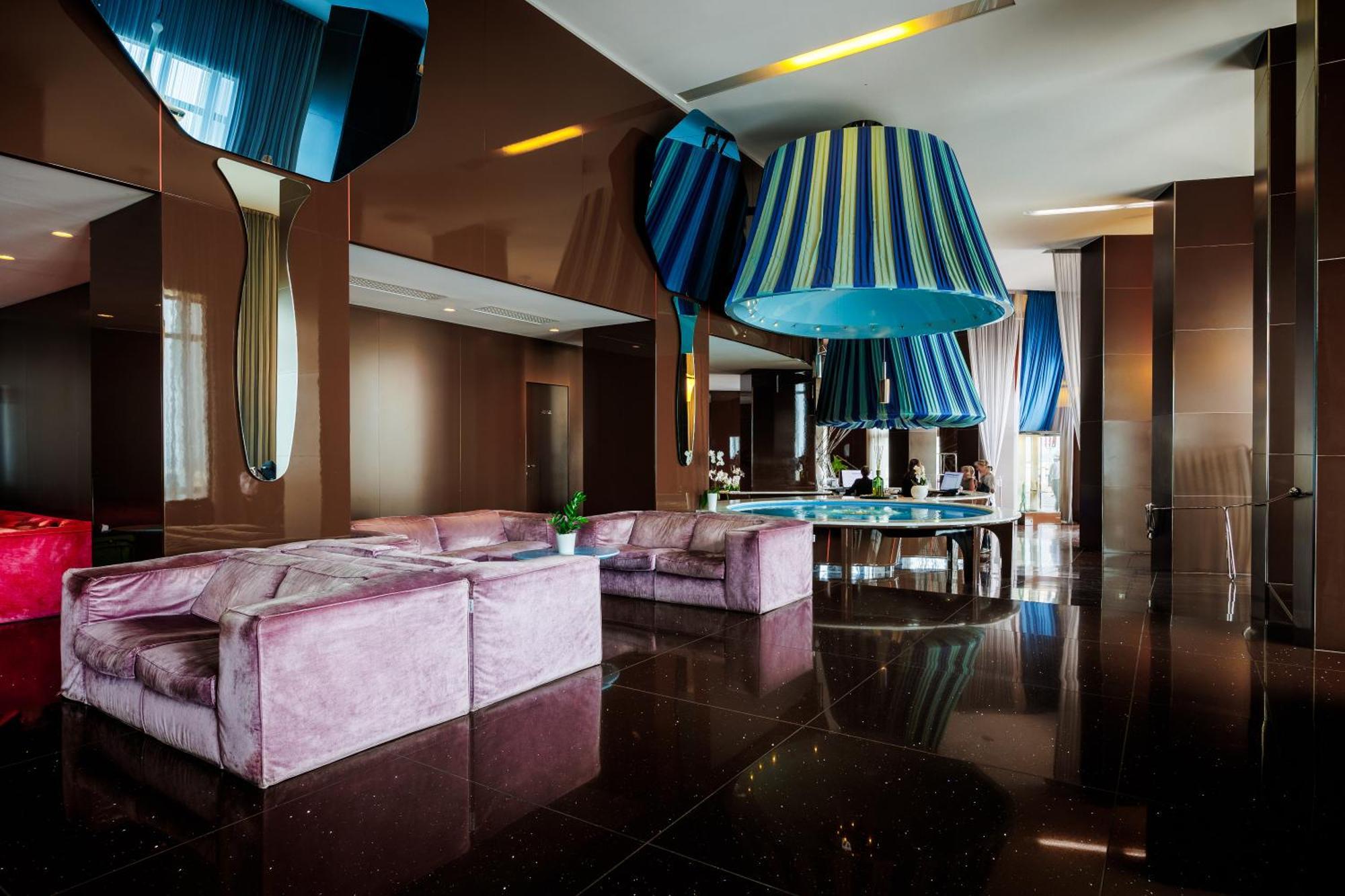 فنادق آي إتش جراند ألبيرجو ديل نازيوني باري المظهر الخارجي الصورة The interior of the hotel