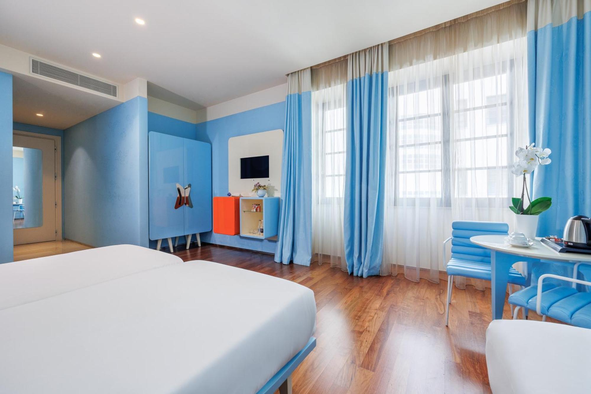 فنادق آي إتش جراند ألبيرجو ديل نازيوني باري المظهر الخارجي الصورة A room at the hotel
