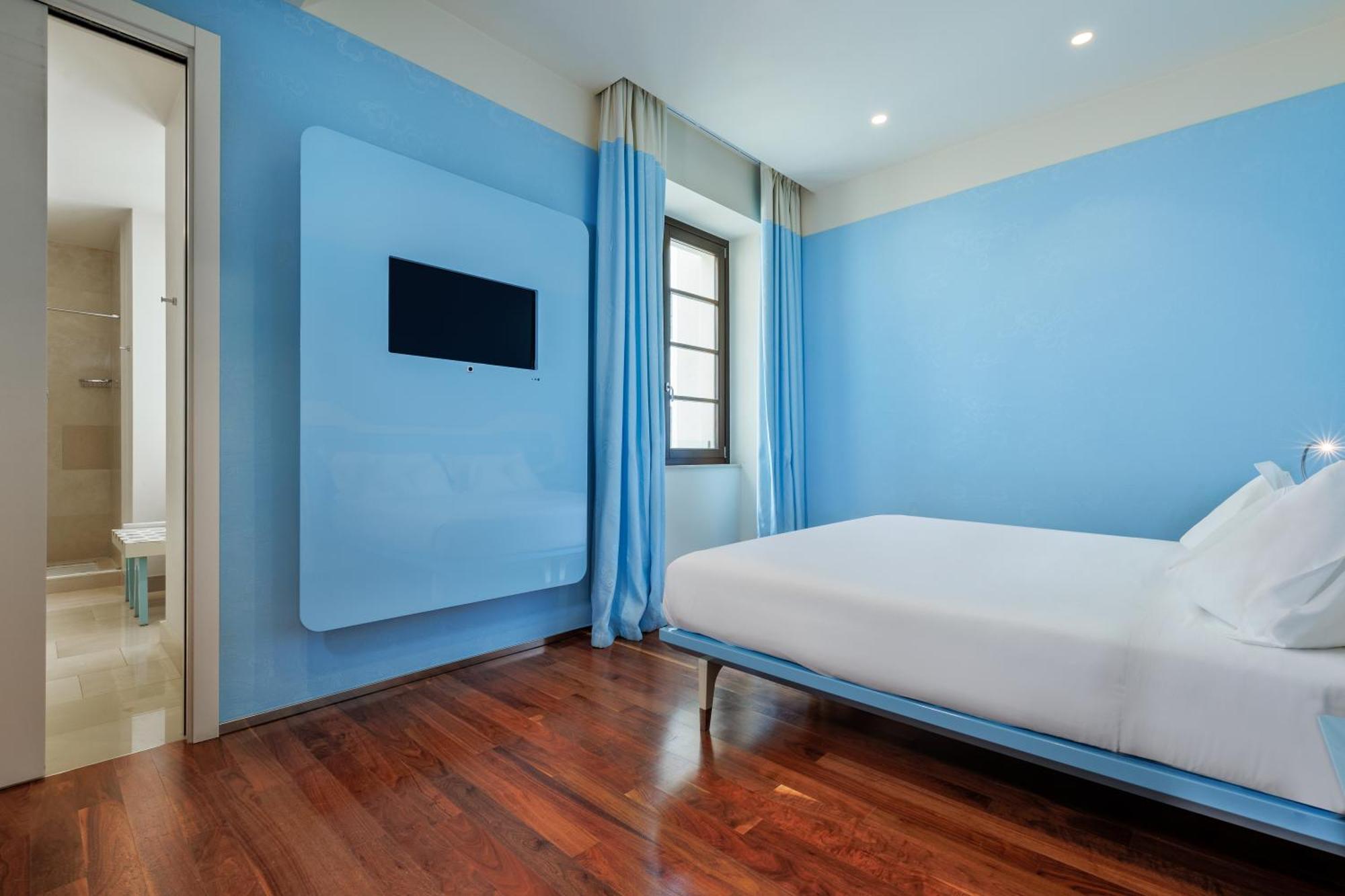فنادق آي إتش جراند ألبيرجو ديل نازيوني باري المظهر الخارجي الصورة A room at the hotel