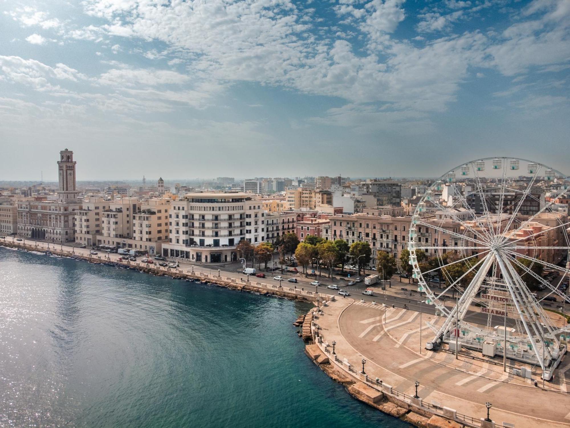 فنادق آي إتش جراند ألبيرجو ديل نازيوني باري المظهر الخارجي الصورة The port of Bari